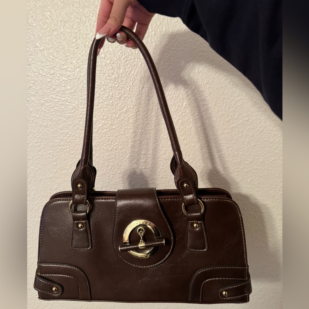 Elegant Brown Handbag
